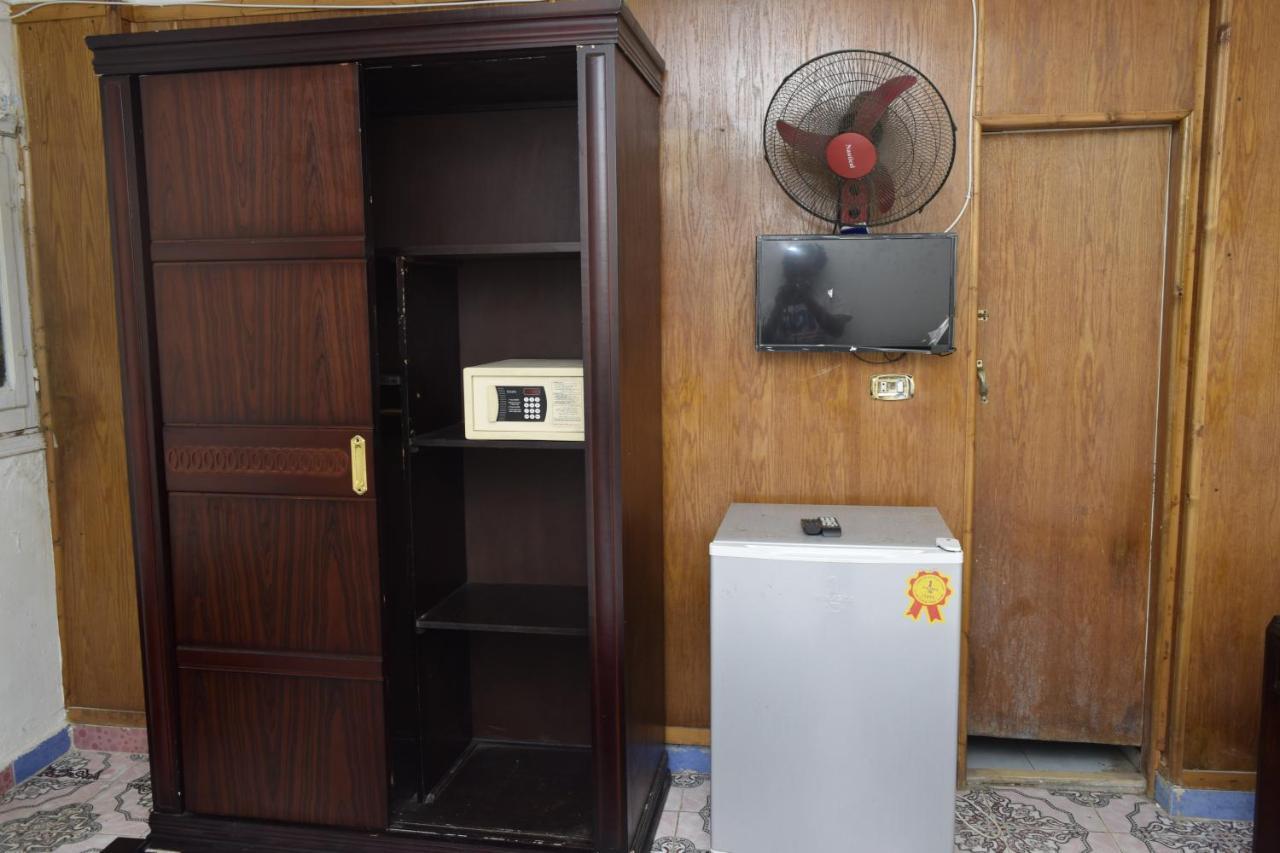 Egyptians Hostel อเล็กซานเดรีย ภายนอก รูปภาพ